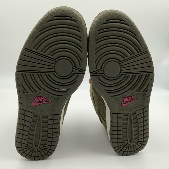 Nike Dunk Sky High Olive Green Suede Hidden Wedge Sneakers. Women’s Size 8. - Picture 8 of 10